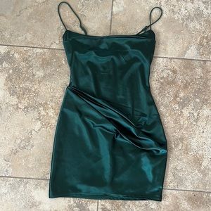 Lucy In The Sky Bodycon Dress in Hunter Green XS, worn once. Great condition!